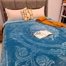 تصویر 1 از خرید پتو نرمین طلایی گل برجسته + با بهترین قیمت